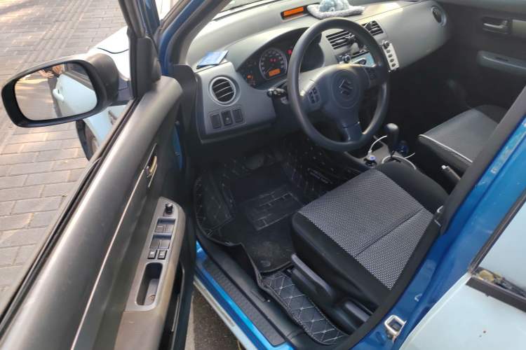 Used Suzuki Swift 2009 1.5L Automatic Two-Tone Xuanrui Edition