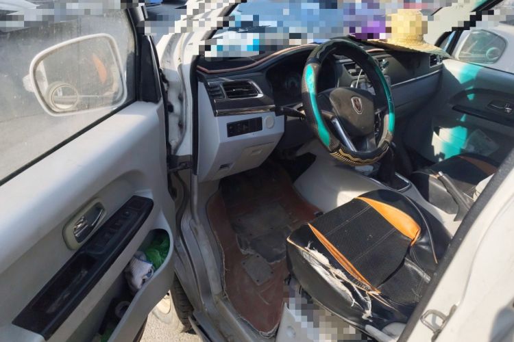 Used Jinbei New Hiace X30L 2016 1.5L Wealth Edition DLCG14 Driver Seat