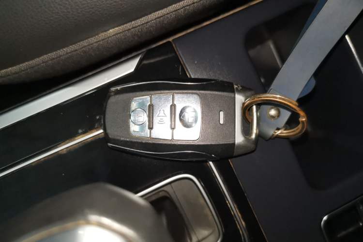 Used Haval H2 2018 Chuanxiang Edition Red Badge 1.5T Dual-Clutch Two-Wheel Drive ZhiShang Model
