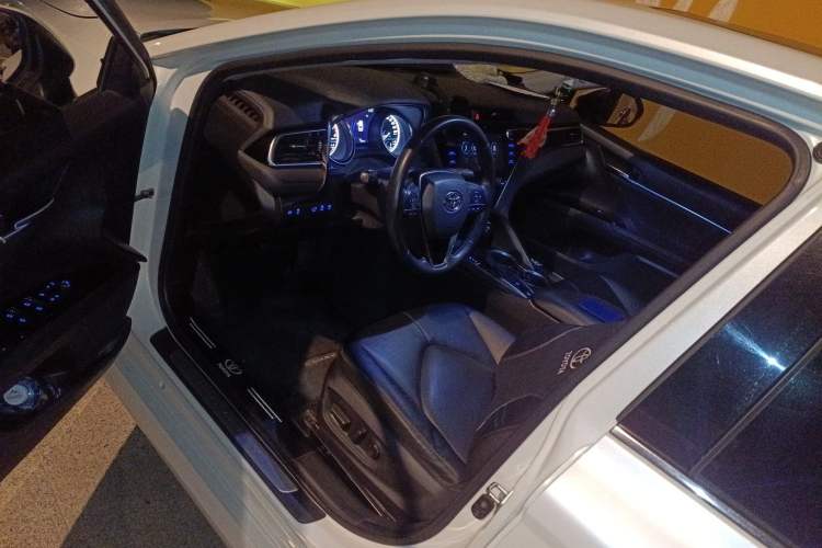 Used Toyota Camry 2019 Revised Version 2.0G Luxury Edition