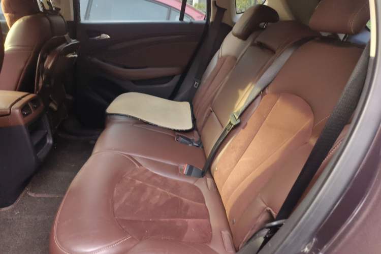 Used Buick Envision 2017 28T Four-Wheel Drive Elite Model Left Rear Seat