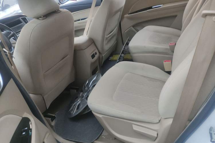 Used Baojun 730 2016 1.5L Manual Value Edition 7 Seats China V Emission Standard