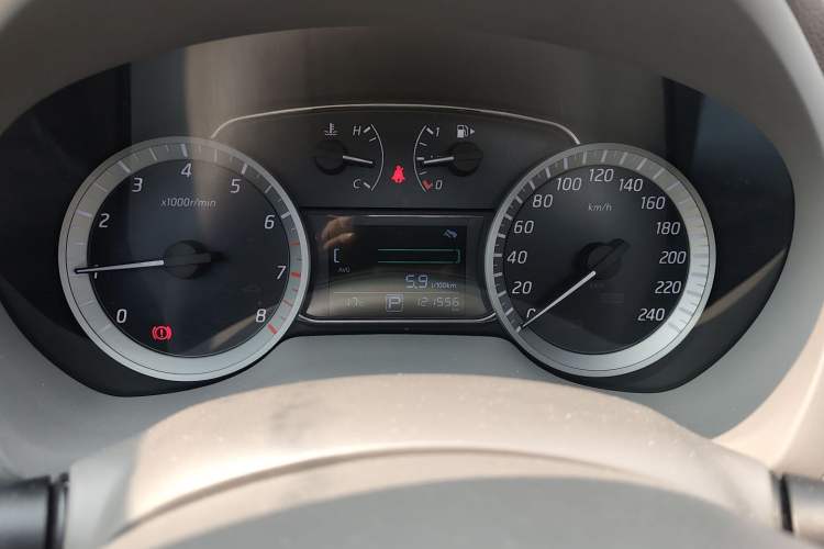 Used Nissan Sylphy 2012 1.8XL CVT Luxury Edition Instrument Cluster