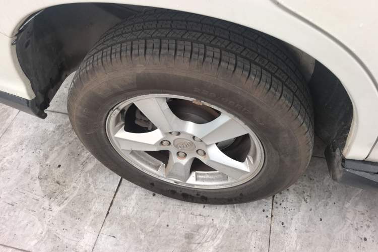 Used BYD S6 2014 2.4L Automatic Prestige 5-Seater
