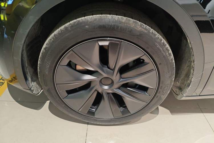 Used Tesla Model Y 2023 Rear-Wheel-Drive Version