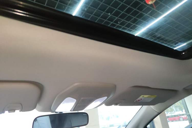 Used SAIC MAXUS G50 2023 PLUS 1.5T Automatic Cruise Version Headliner