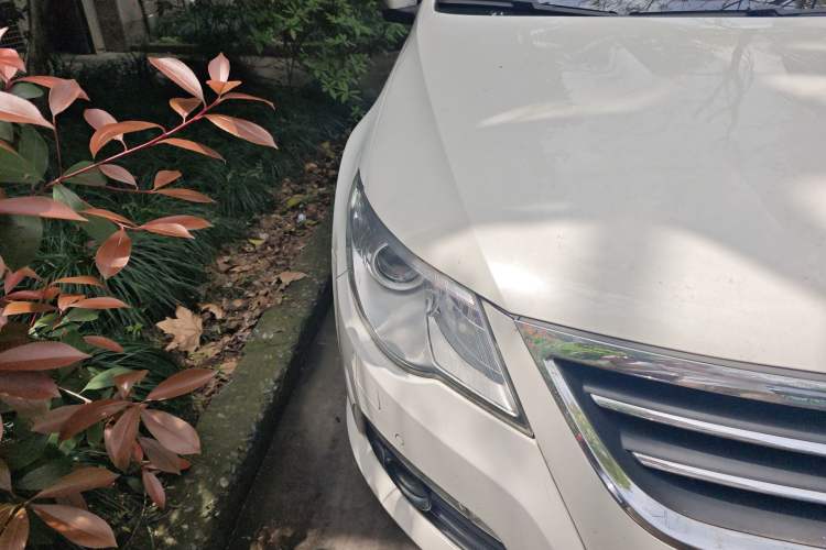 Used Volkswagen FAW-Volkswagen CC 2013 1.8TSI Luxury Model Right Front Headlight