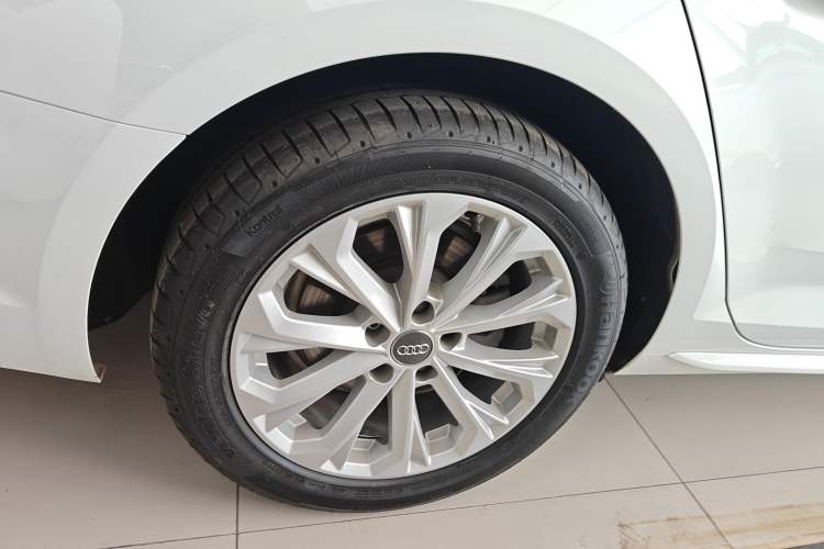 Used Audi A4L 2019 40 TFSI Ambition China VI