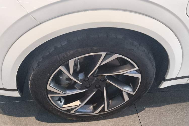 Used Lynk & Co 09 EM-P 2021 2.0T PHEV Halo Six-Seater
