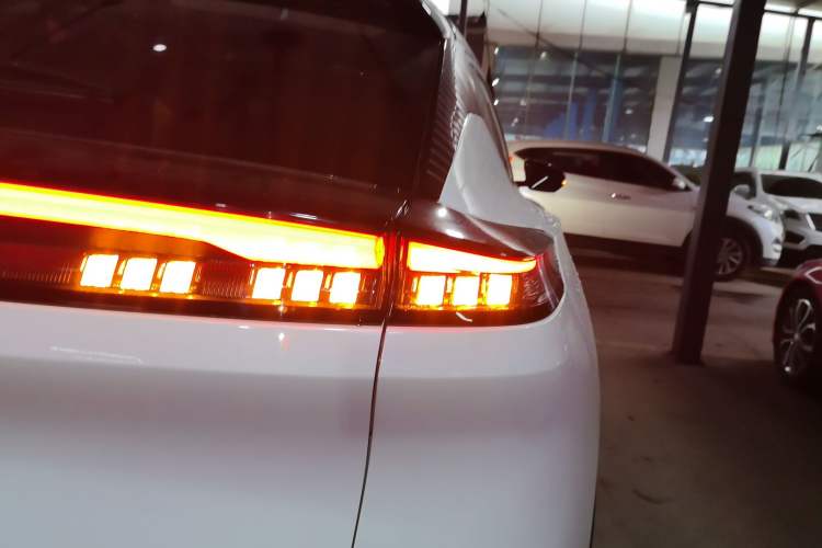 Used Dongfeng Aeolus Mage 2023 DH-i 1.5T Luxury Edition
