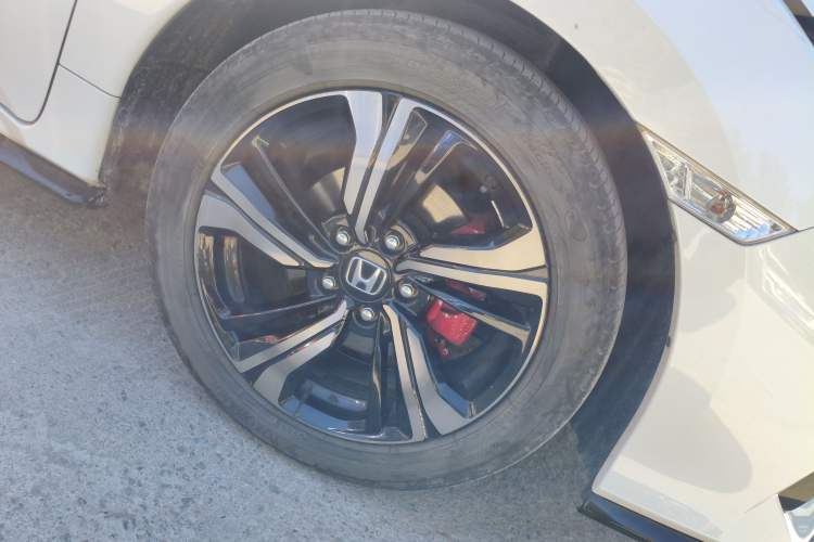 Used Honda Civic 2021 HATCHBACK 220TURBO CVT Trendy Cool Edition Right Front Wheel Hub