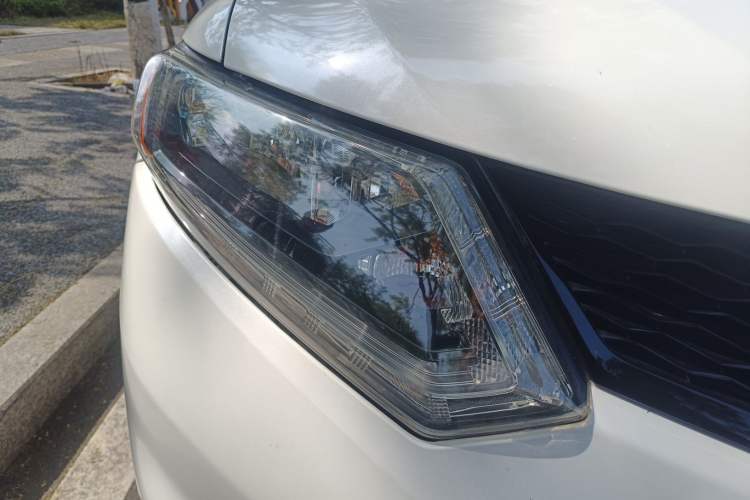 Used Nissan X-Trail 2015 2.0L CVT Comfort MAX Edition 2WD