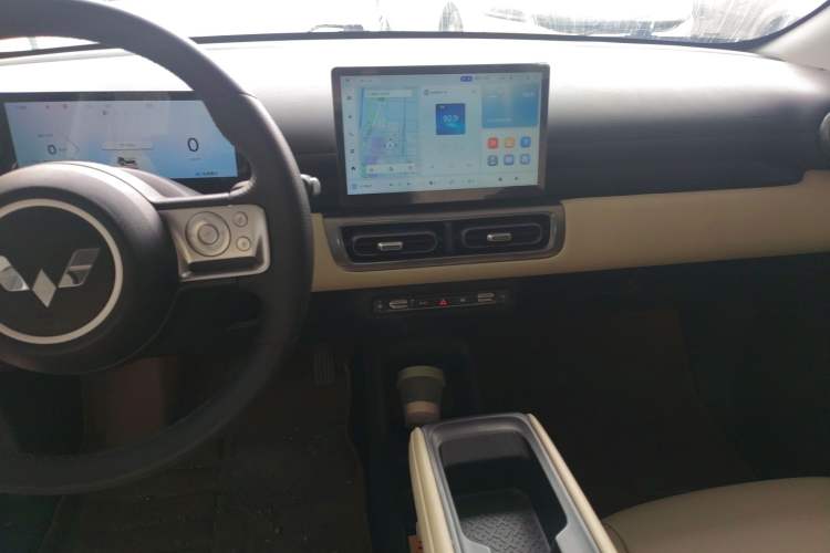 Used Wuling Bingo PLUS 2024 510 km Flagship Edition Four-Seater Version Audio And AC Panel