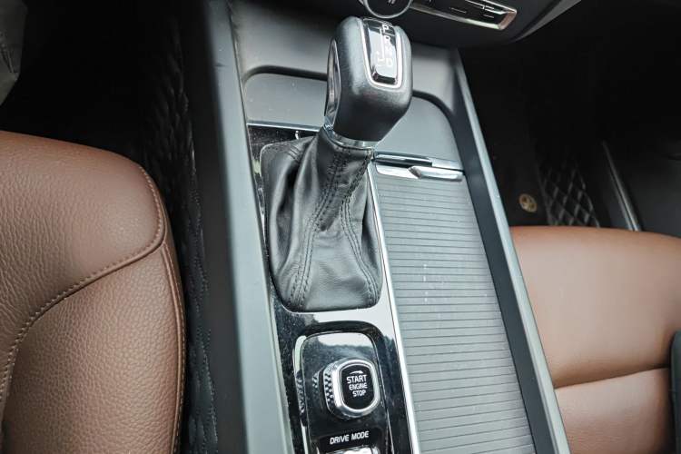 Used Volvo S60 2020 T4 Zhiyi Luxury Edition Gear Lever