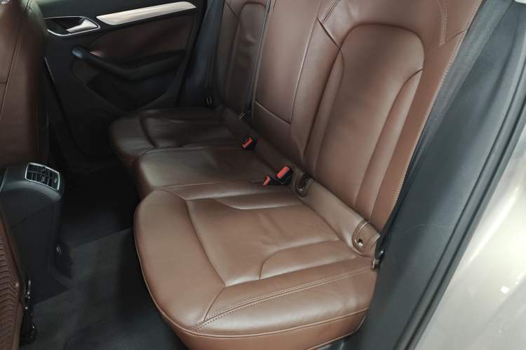 Used Audi Q3 2015 35 TFSI Comfort Model Left Rear Seat