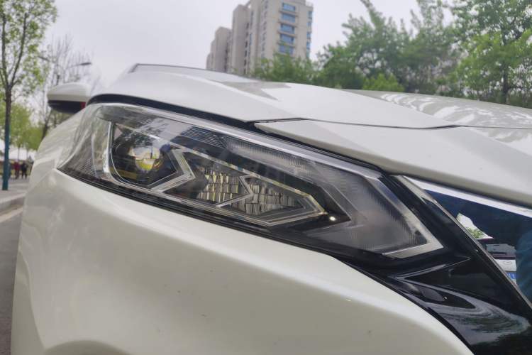 Used Nissan Teana 2020 2.0L XL Comfort Edition Right Front Headlight