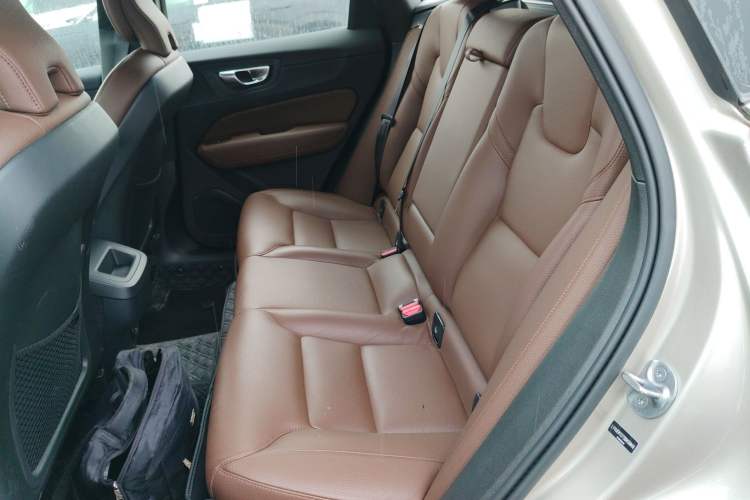 Used Volvo XC60 2025 B5 Four-Wheel Drive Smart & Advanced Luxury Edition Left Rear Seat