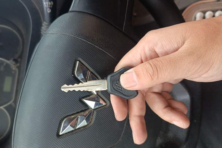 Used Wuling Hongguang 2015 1.2L S Base Model China V Standard Vehicle Key