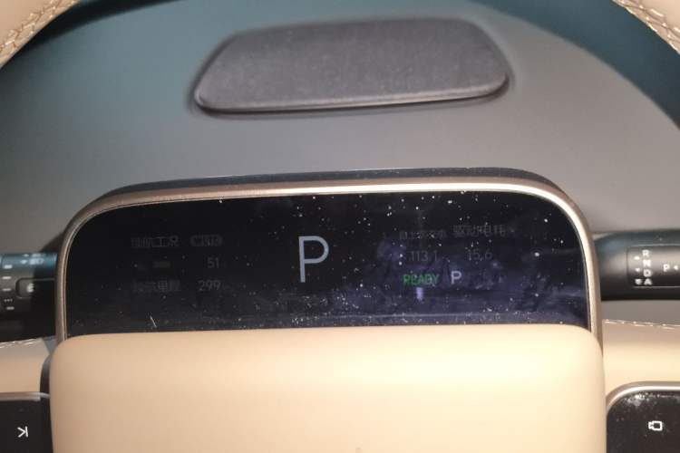 Used Li Auto i6 2025 Model Two-Wheel-Drive Standard Type Instrument Cluster