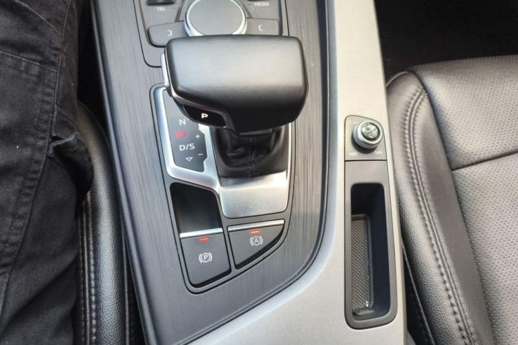 Used Audi A4L 2018 30th Anniversary Edition 40 TFSI Trendy Model