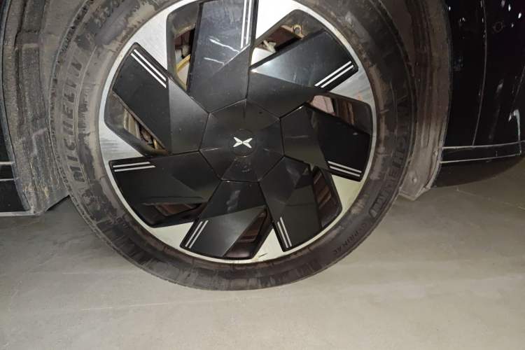 Used XPeng X9 2024 610 Long-Range Max
