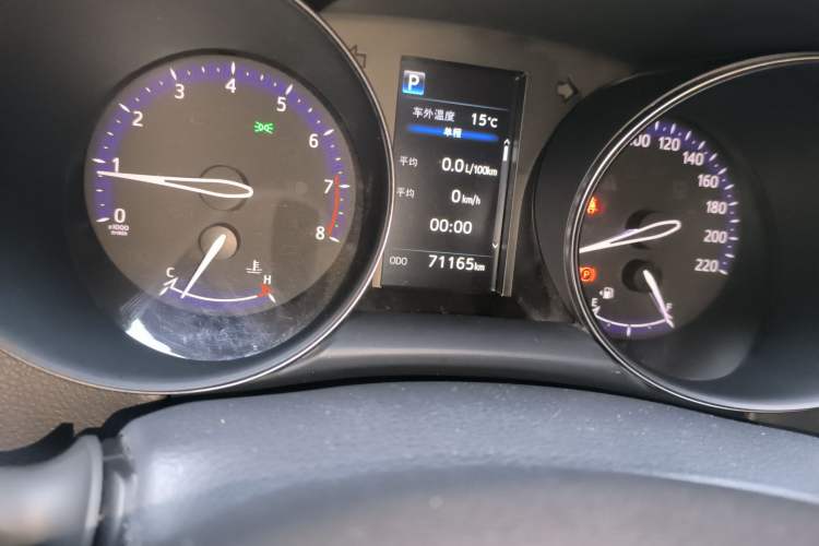 Used Toyota IZOA 2018 2.0L Yichi Version China VI Standard