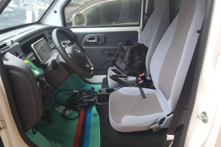 Used Chengshi 01 2021 Wealth Edition + 3.3KW Air Conditioner Single-Row Enclosed Van Two-Seater Dual Batteries Left Front Seat