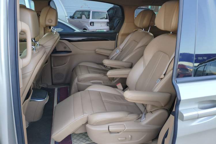 Used Buick GL8 2017 ES 28T Luxury Model China V Standard
