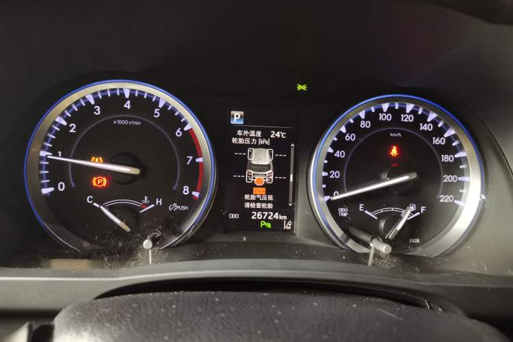 Used Toyota Highlander 2018 2.0T Four-Wheel Drive Luxury Version 7 Seats China VI Standard
