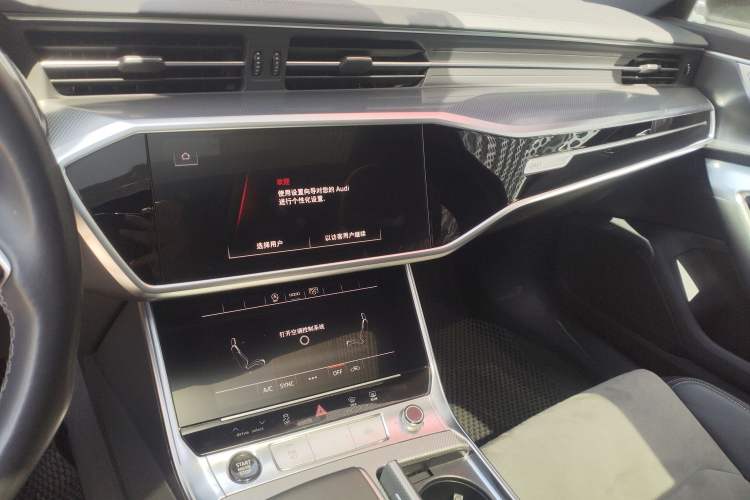 Used Audi A6L 2024 40 TFSI Luxury Dynamic Edition Audio And AC Panel