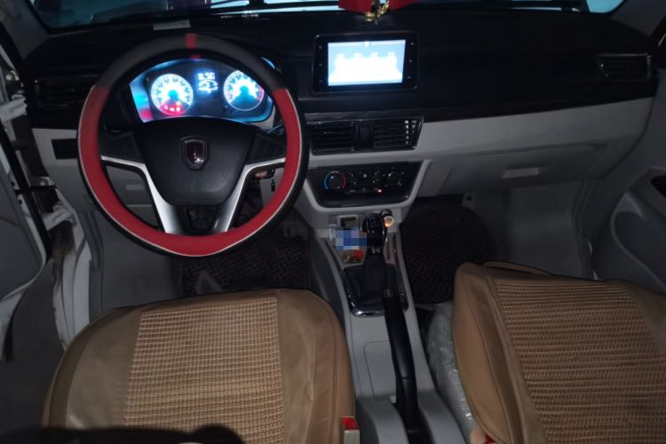 Used Jinbei New Hiace S 2023 1.5L Wealth Edition Passenger Van 5/6/7-Seater Non-Air-Conditioned Version SWC15M