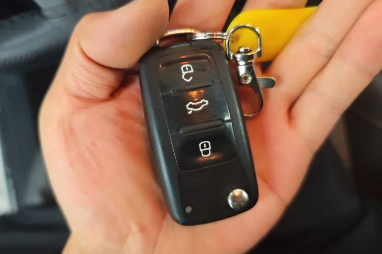 Used Volkswagen C-TREK 2017 1.6L Automatic Comfort Model Vehicle Key