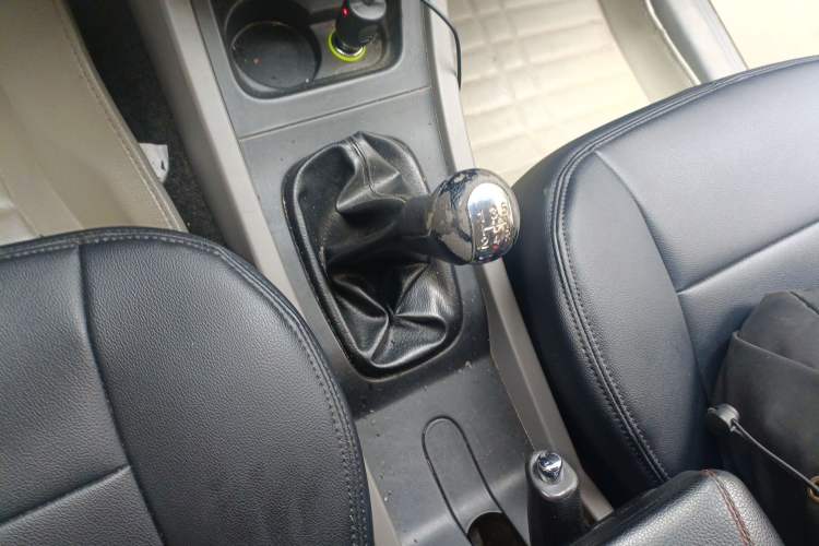 Used FAW Senya S80 2014 1.5L Manual 7-Seater Sporty Comfortable C Version
