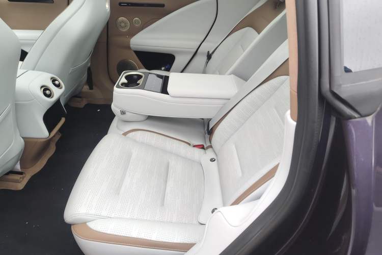 Used Avatr 07 2024 Max Extended-Range Edition