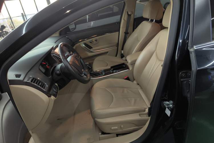 Used Roewe e950 2017 50T Hybrid Connected Executive Edition
