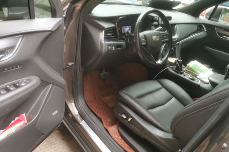 Used Cadillac XT6 2022 2.0T Six-Seater Four-Wheel-Drive Luxury Version
