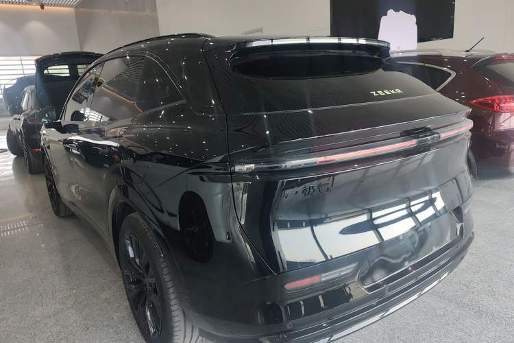 Used Zeekr 7X 2025 100 kWh Long-Range Rear-Wheel Drive with Intelligent Driving Features Rear Left 45 Deg