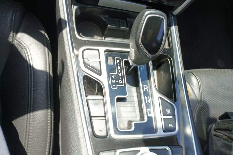 Used Geely Auto Emgrand GT 2015 1.8T Premium Model Gear Lever