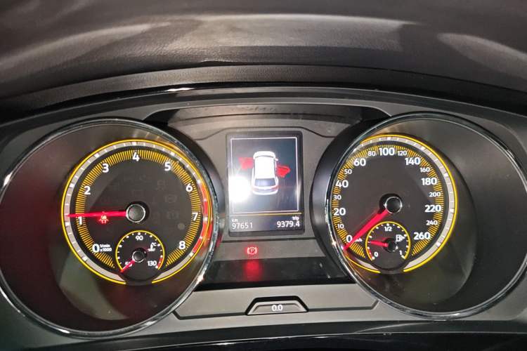 Used Volkswagen Tiguan L 2019 Updated Version 330TSI Automatic Two-Wheel Drive Panoramic Comfort Edition China VI Standard Instrument Cluster