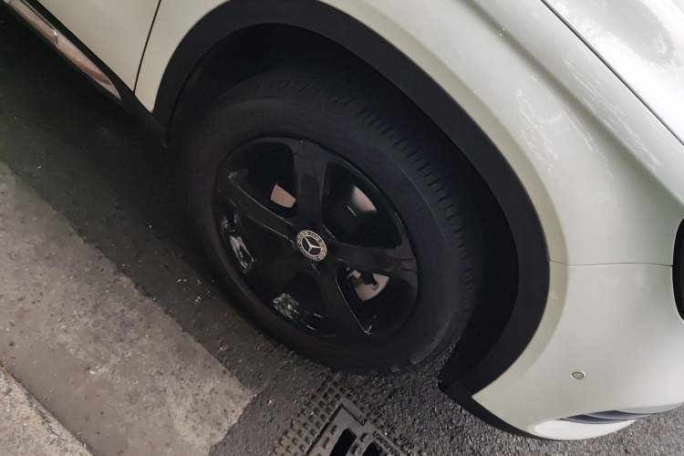 Used Mercedes-Benz GLA 2019 GLA 200 Fashion Model Right Front Wheel Hub