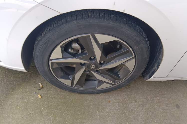 Used Hyundai Elantra 2022 1.5L CVT LUX Prestige Edition Exterior 4