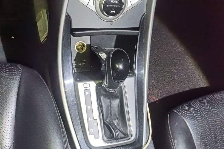 Used Hyundai Elantra (5th Generation / Langdong) 2012 1.6L Automatic Prestige Model