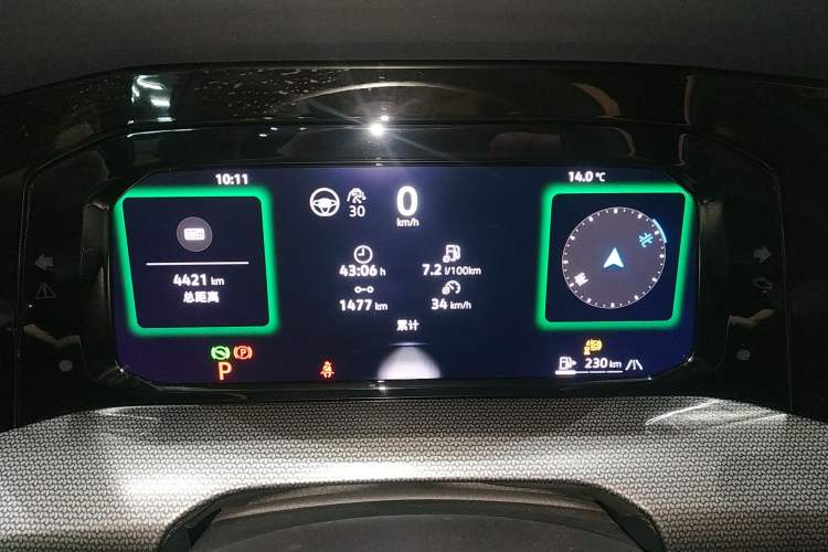 Used Volkswagen Golf 2025 300TSI R-Line Instrument Cluster