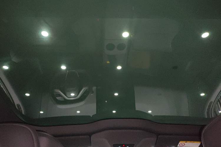 Used Avatr 06 2025 Ultra Pure Electric Edition Headliner