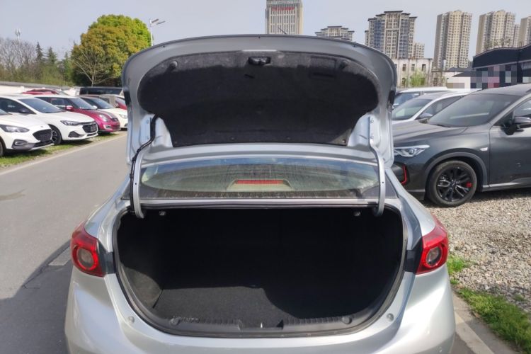 Used Mazda 3 Axela 2017 Sedan 1.5L Automatic Luxury Model Emission Standard China V Trunk