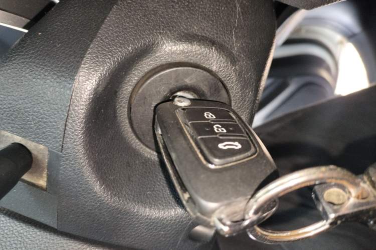 Used Dongfeng Aeolus AX3 2016 1.5L Automatic ZhiKu Model
