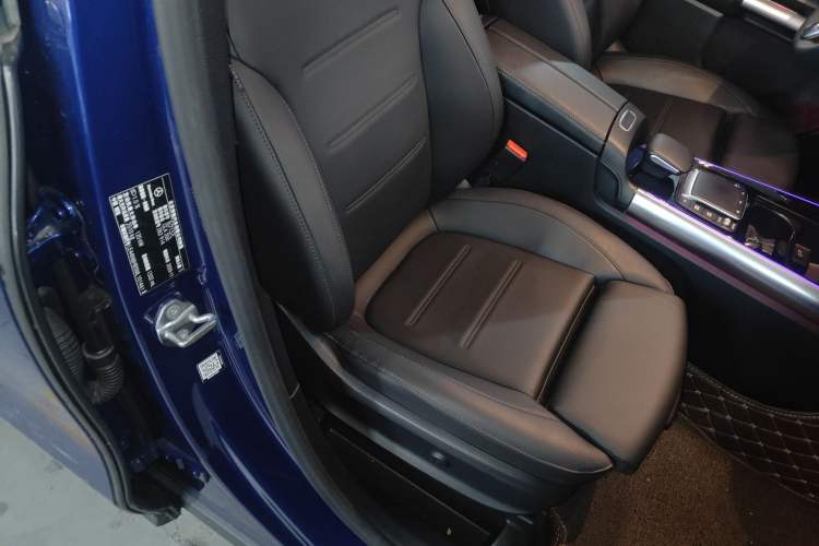 Used Mercedes-Benz GLA 2020 GLA 200 Right Front Seat