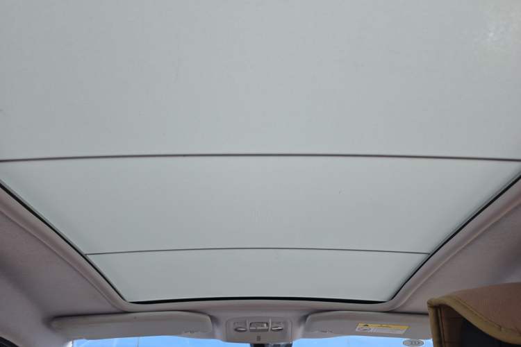 Used Peugeot 2008 2014 1.6L Automatic Fashion Edition Headliner