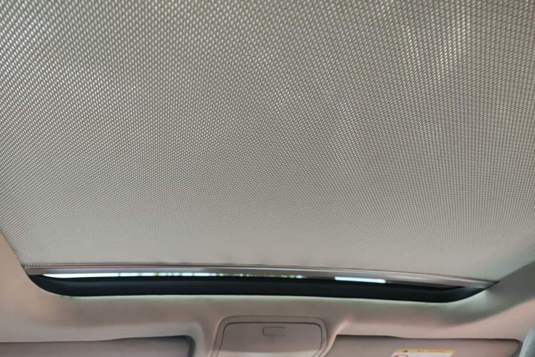 Used Volkswagen Tiguan 2015 1.8TSI Automatic Two-Wheel Drive Luxury Model Headliner