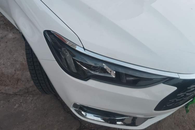 Used Ford Escort 2021 1.5L Automatic Diamond Edition Exterior 6